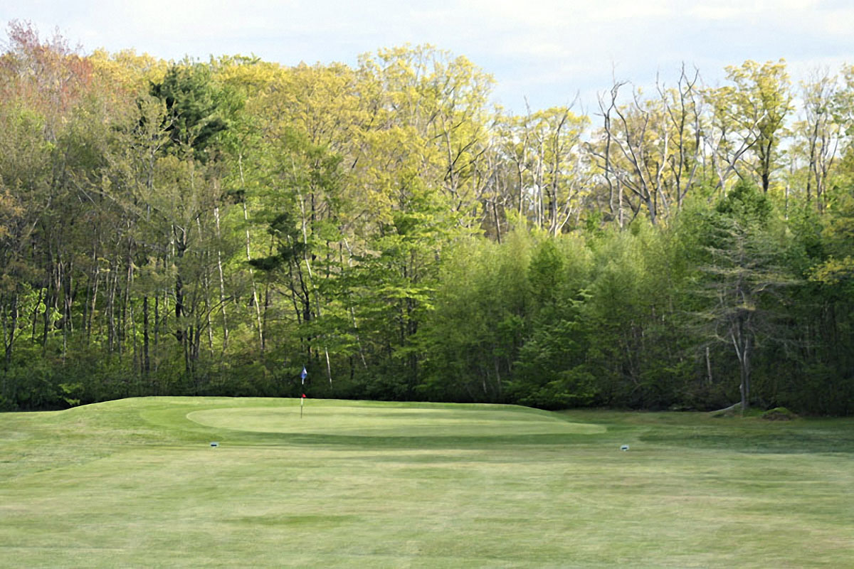 The fourth green at Rockport Golf Club