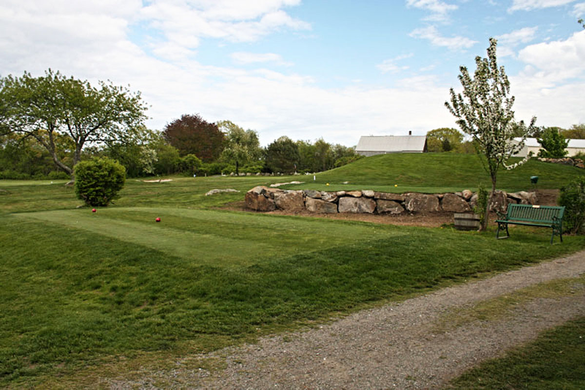 The ladies' tee on the seventh hole